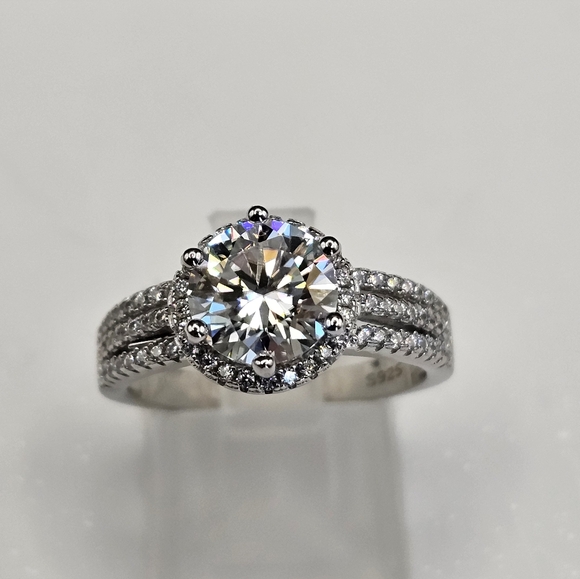 GRA Certified Moissanite 2 Carats 18k/925 Ring 💍 Size 7 - Picture 5 of 14